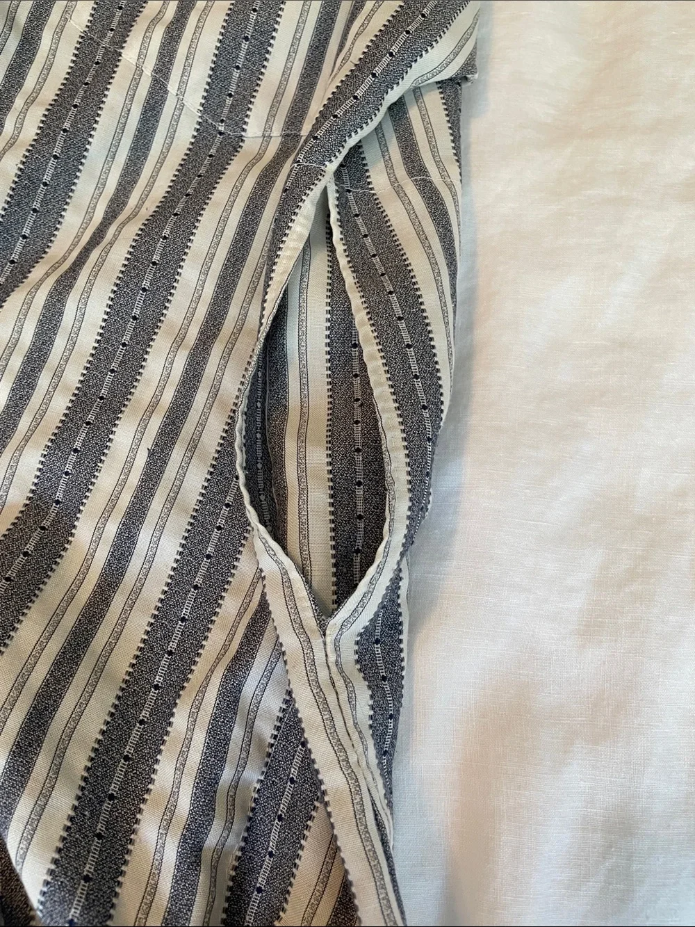Striped V-Neck Kaftan - Picture 8 of 8